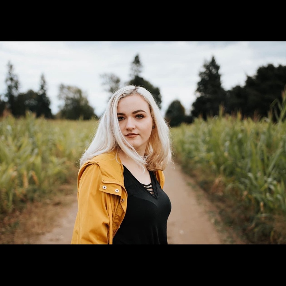 Meet your Posher, Abby